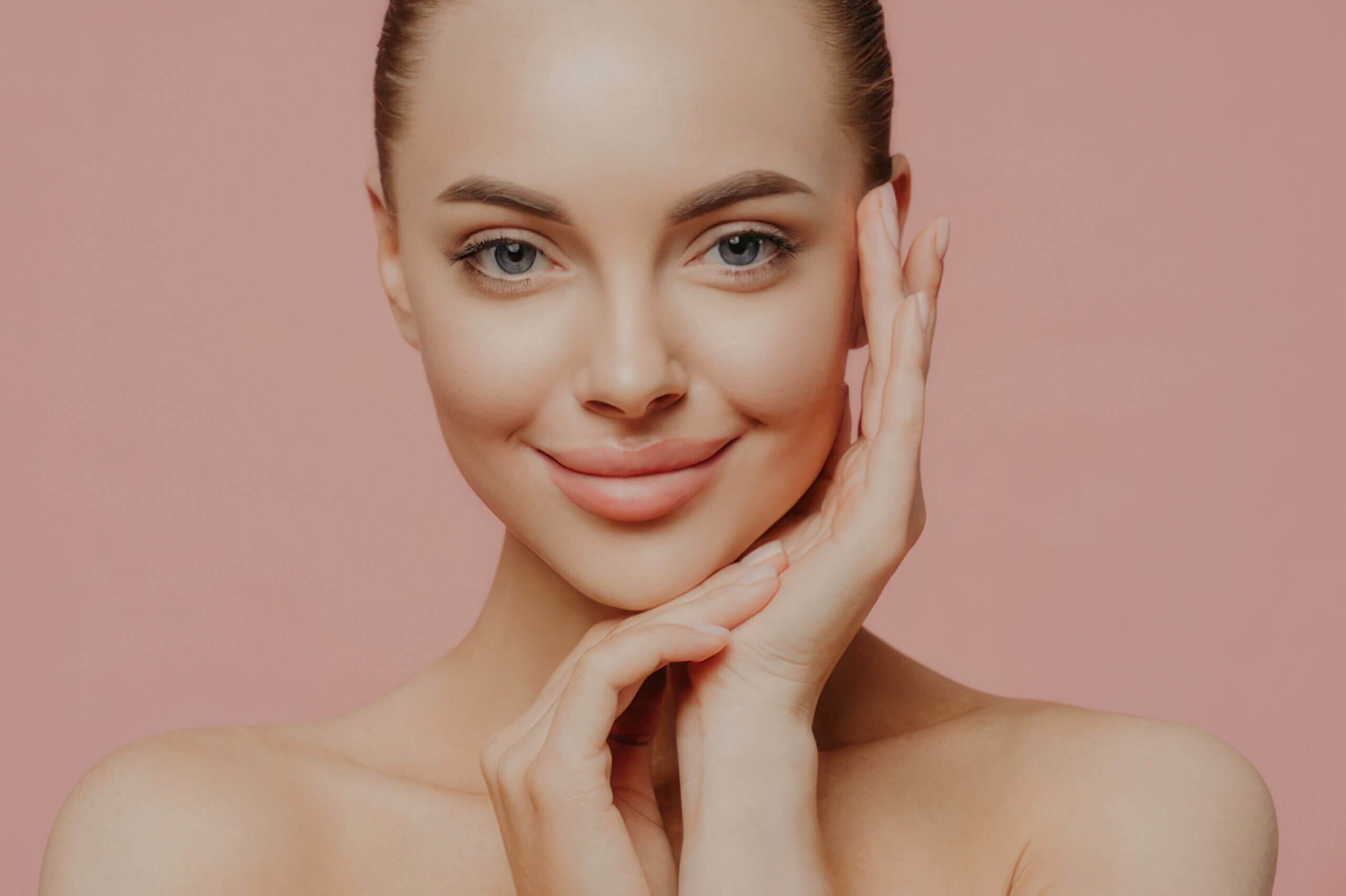 A girl who is getting non-surgical face lift from Melbourne cosmetic clinic